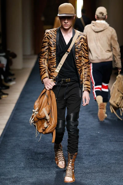 Look 41